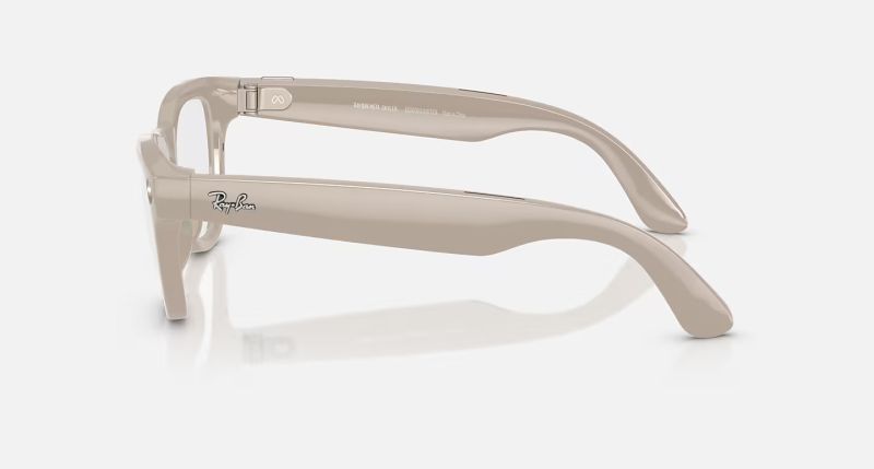 File:Ray-ban meta ai glasses skyler65.jpg