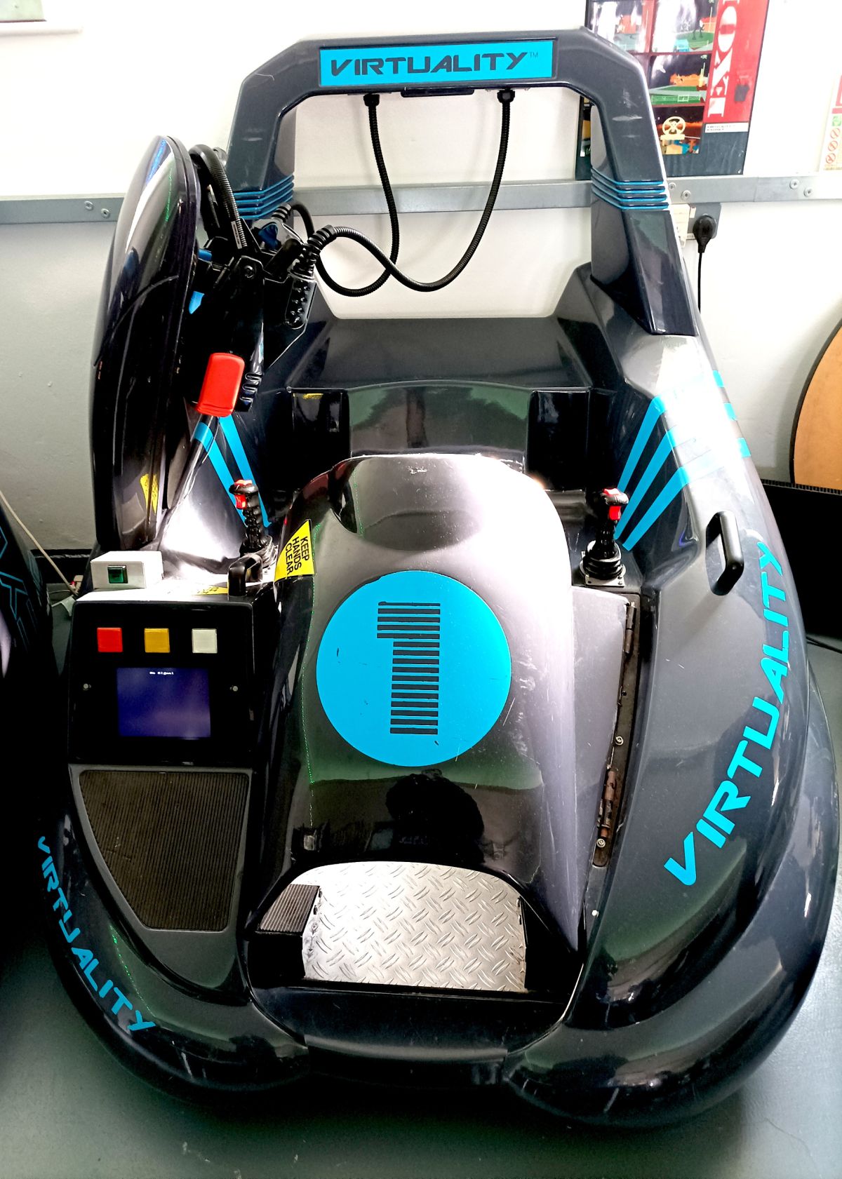 Virtuality 1000SD - VR & AR Wiki - Virtual Reality & Augmented Reality Wiki