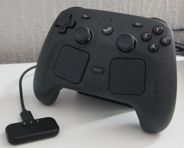 File:Steam Controller.jpg