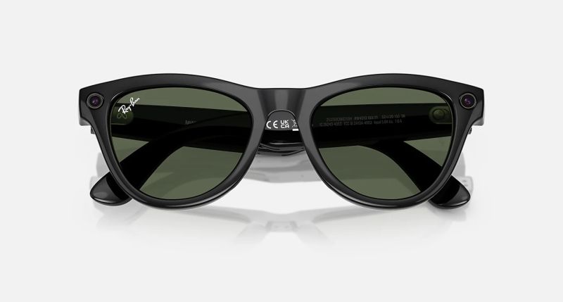File:Ray-ban meta ai glasses skyler55.jpg