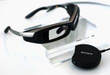SmartEyeglass Developer Edition with its controller in Sony's February 2015 announcement.