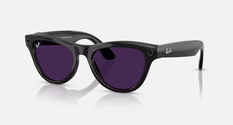 File:Ray-ban meta ai glasses skyler31.jpg