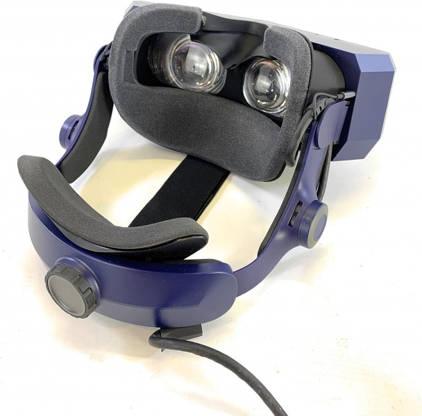 File:Pimax Vision 5K Super VR Headset for PC with 200°FOV, 180Hz Refresh Rate, Dual 2560x1440p, USB-Powered, Modular Audio Strap image6.jpg