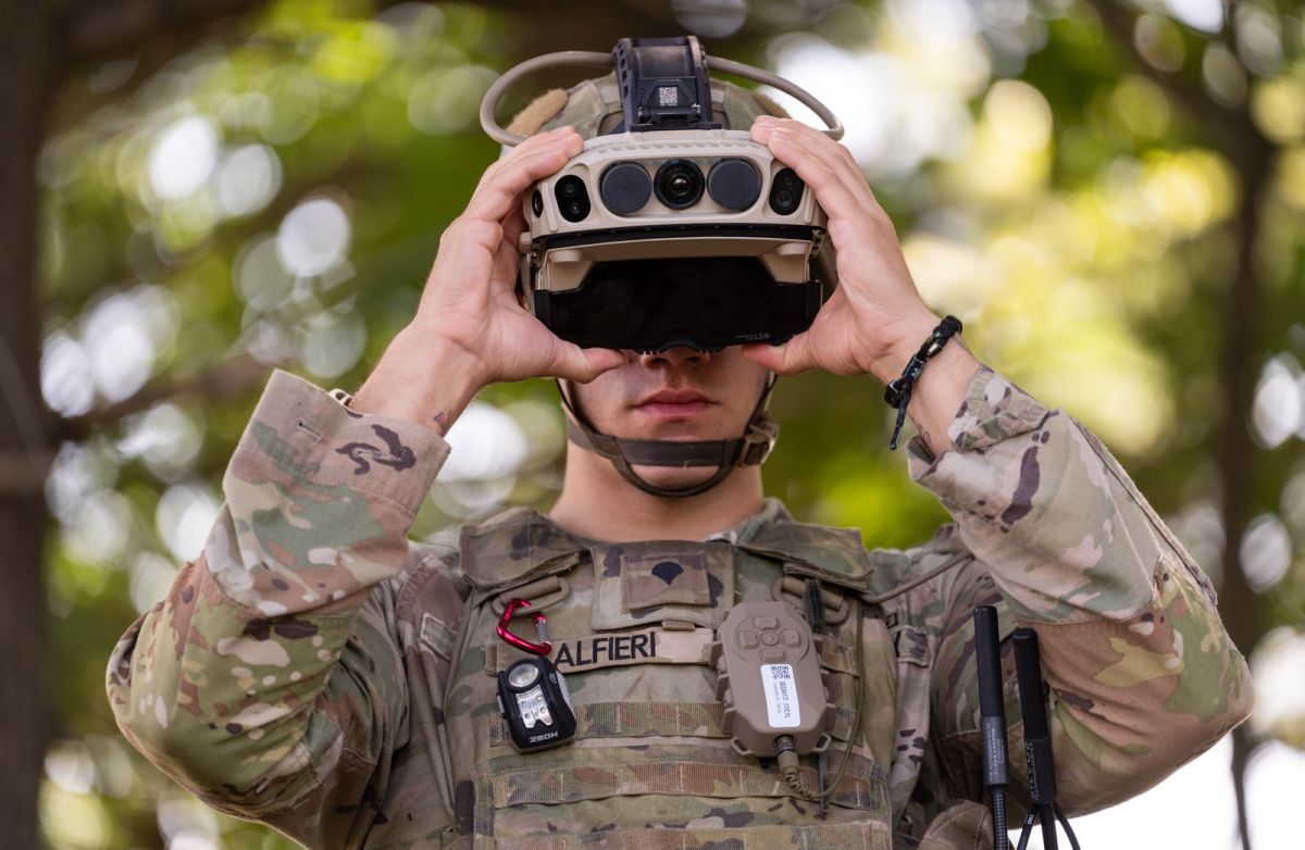 Integrated Visual Augmentation System - VR & AR Wiki - Virtual Reality ...