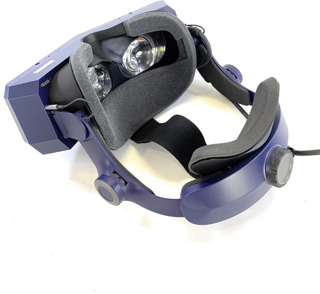 File:Pimax Vision 5K Super VR Headset for PC with 200°FOV, 180Hz Refresh Rate, Dual 2560x1440p, USB-Powered, Modular Audio Strap image4.jpg