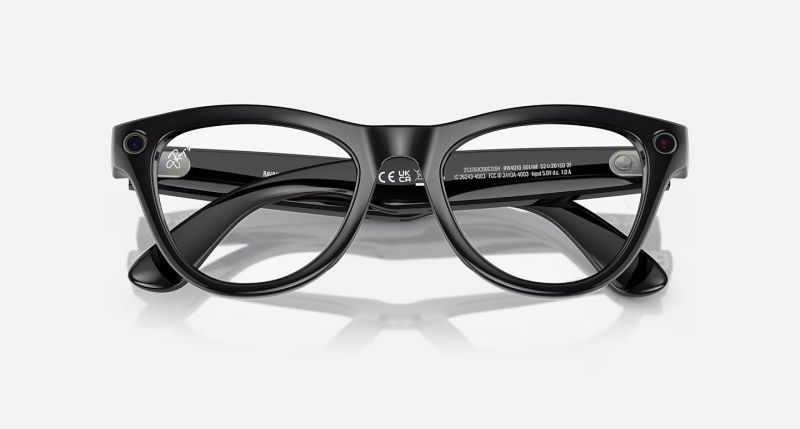 File:Ray-ban meta ai glasses skyler26.jpg